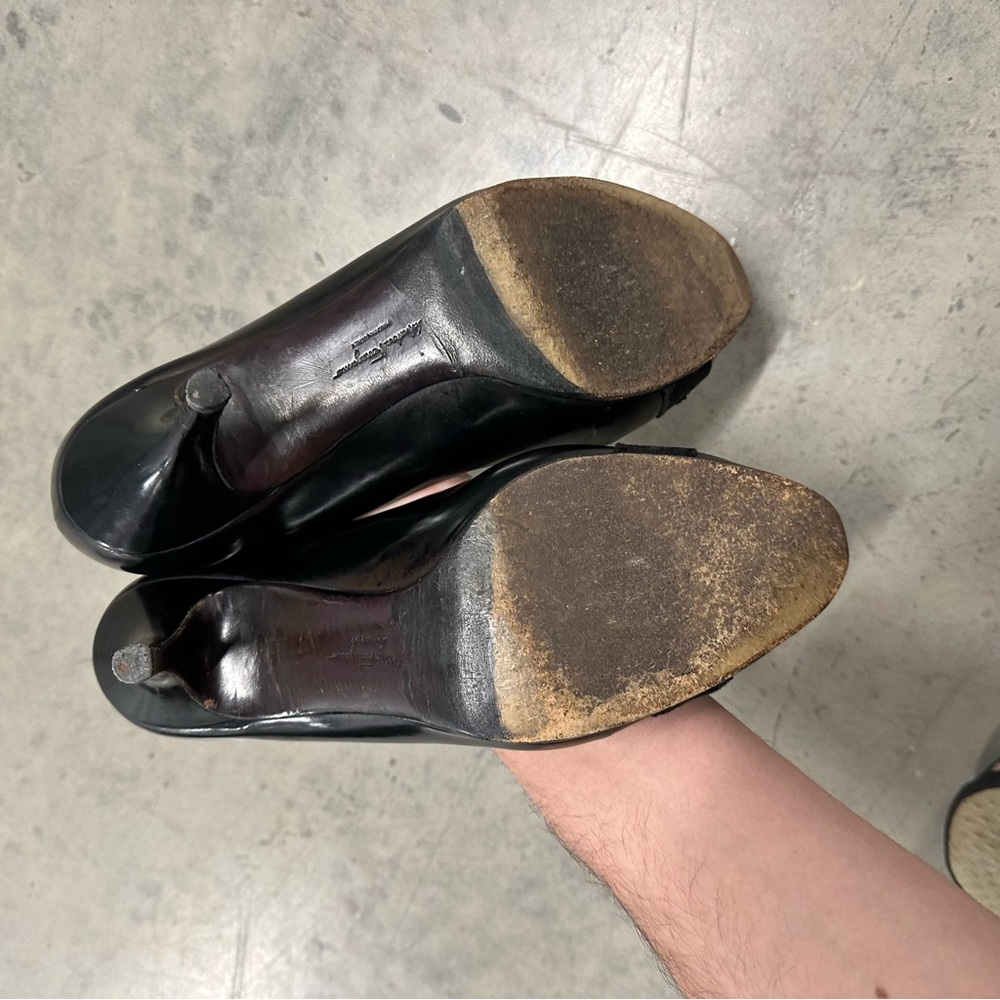 Salvatore Ferragamo Vara Bow Pump Black 11B - Picture 11 of 13